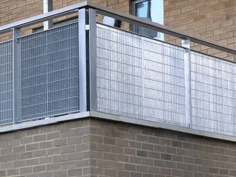 This is a galvanized bar grating balcony fence of leisure residential buildings.
