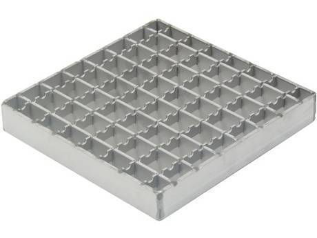 Une grille de prise avec surface dentelée.