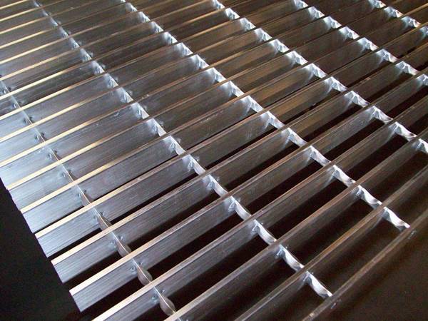 https://www.chinasteelgrating.com/img/aluminum-swage-locked-grating.jpg