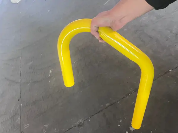 Grating ball joint stanchions with angle closure bends